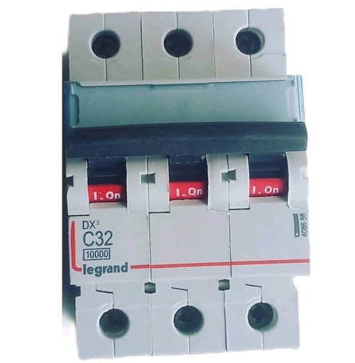 32A 3POLE MCB DX3 LEGRAND
